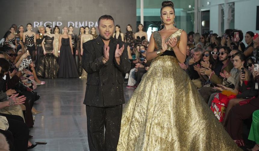 Recep Demiray, Paris’te “Zamanın Ötesinde” isimli defileye imza attı