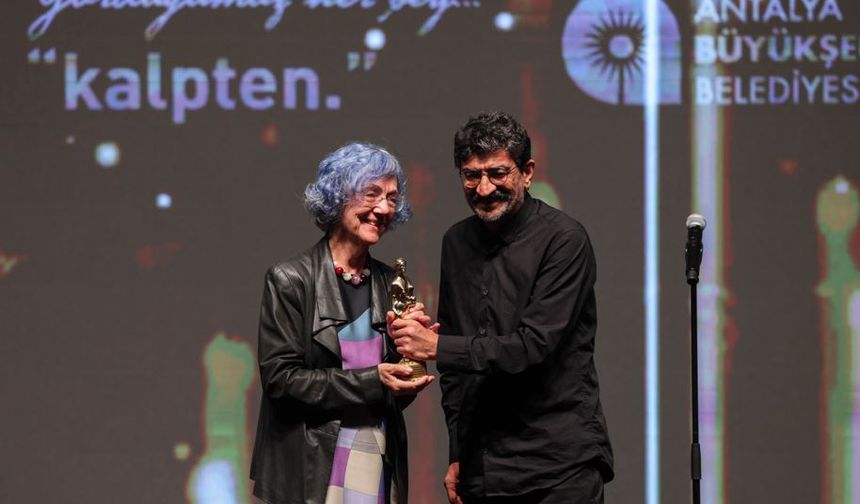 Antalya Altın Portakal, 62. yılında “kalpten” bir açılışla başladı