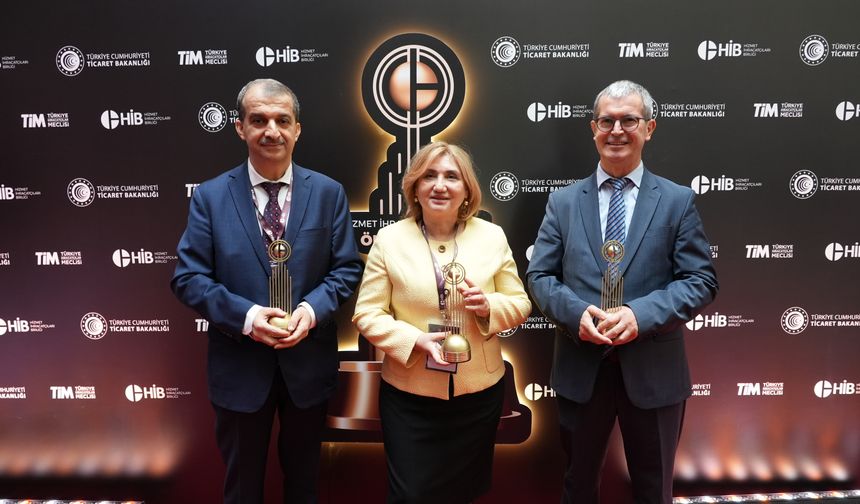 Fuarcılıkta 2025’in en başarılıları ödüllendirildi: İpekyol, So Fuar ve Fuar Dizayn HİB ödüllerinin sahibi oldu