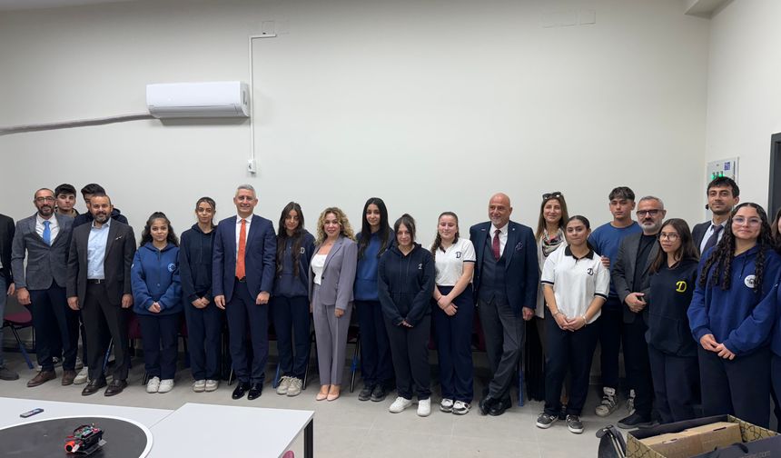 Deprem Bölgesine Teknoloji Desteğiyle Yeni Nesil Eğitim Sınıfı