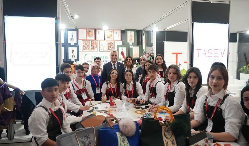 Saraciye Sanayicileri Derneği'nin desteğiyle saraciye öğrencileri AYMOD’da yer aldı