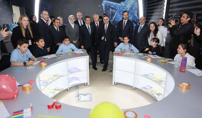 Bilim Esenler Kapılarını Açtı: Geleceğin Bilim İnsanları Burada Yetişecek