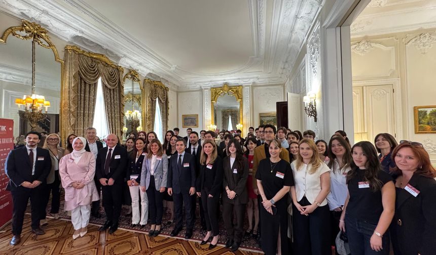 DEİK/DTİK, Birleşik Krallık’taki Türk Gençlerini Londra’da Buluşturdu