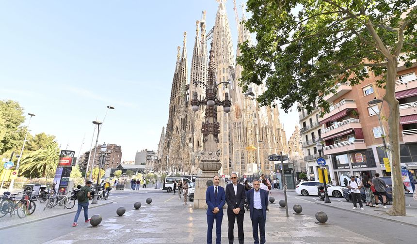 Sagrada Família’nın Merkezi Kuleleri Tamamlandı