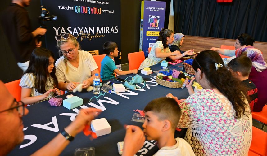 Van’ın Zengin Kültürel Mirası Kültür Yolu Festivali İle Geleceğe Taşınıyor