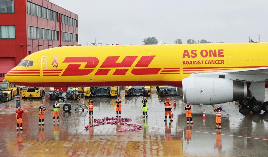 DHL Group’un Pembe Kurdele Logolu Boeing 757 Uçağı Meme Kanseri Farkındalığı İçin İstanbul’a Geldi