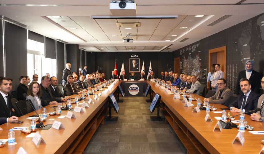 Gaziantep’in Hizmet İhracatı Potansiyeli GAİB’de Masaya Yatırıldı