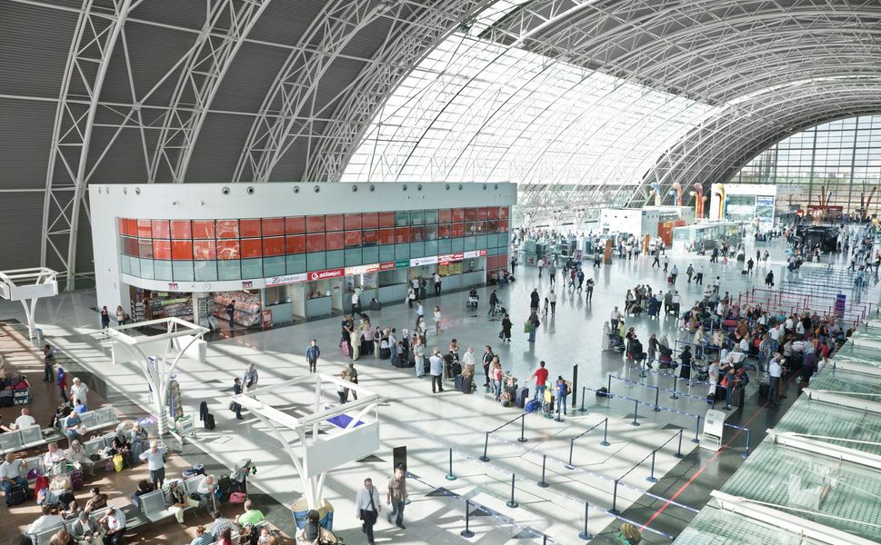 Türkiye genelindeki havalimanları 2 ayda 32,9 milyon yolcuya hizmet verdi