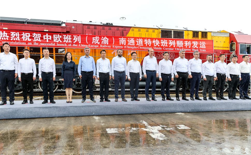 Pasifik Eurasia ve China Railway'in ilk trenleri yola çıktı