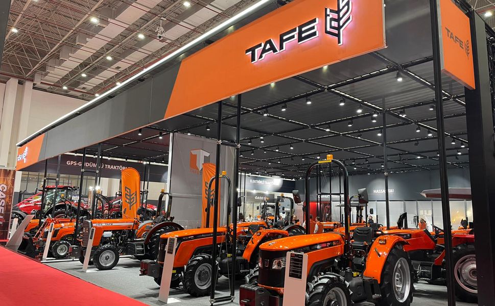 TAFE Traktör, İzmir Tarım Fuarı’nda yeni bahçe ve meyve serisiyle sahnede