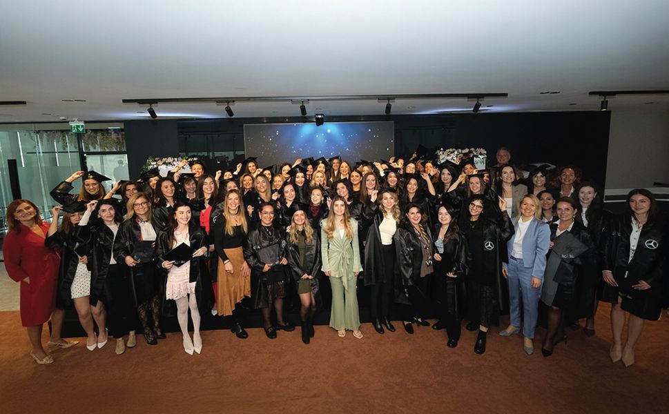 Mercedes-Benz She’s Mentoring Programı 2026 dönemine başladı