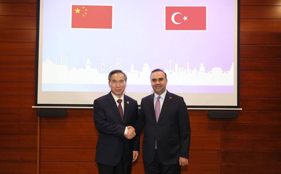 Bakan Kacır, CCPIT Başkanı Hongbin ile İstanbul’da görüştü