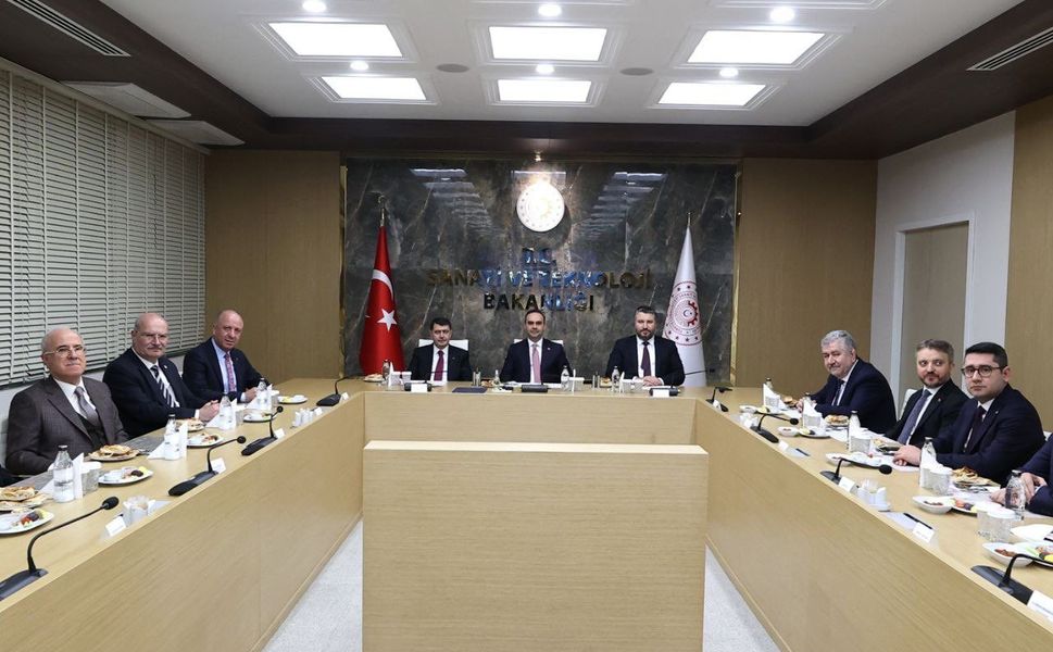 Bakan Kacır, Ankara’da OSB Başkanlarıyla Buluştu