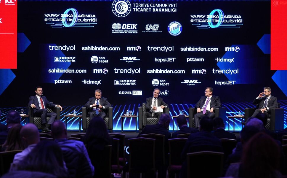 Bakan Yardımcısı Ağar, "25 yılda 200 Milyar Dolarlık yeni ulaştırma yatırımı hedefleniyor"