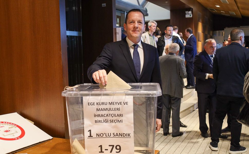 Kuru meyve ihracatçıları yeni başkanı Yusuf Gabay oldu