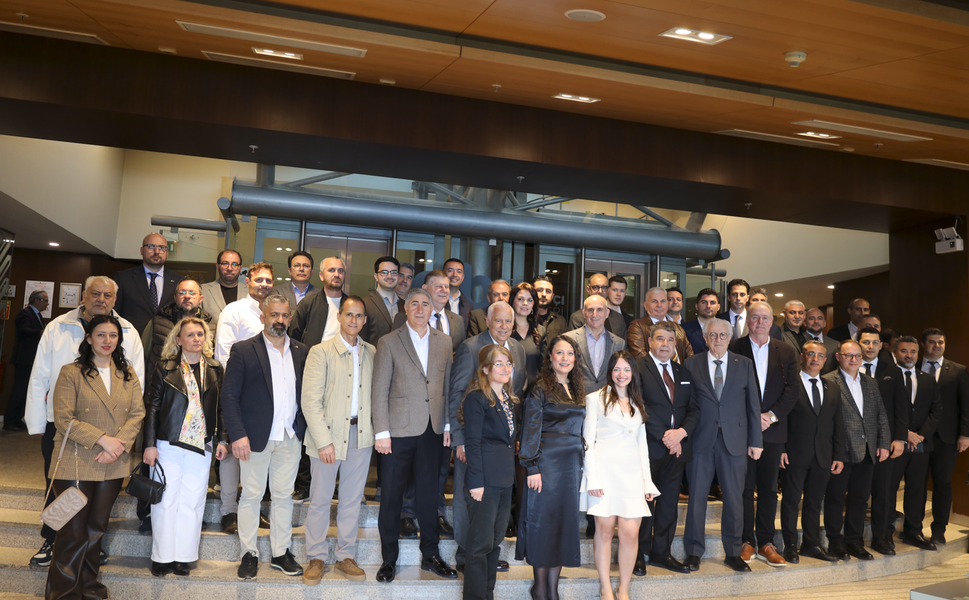 Ege Mobilya Kağıt ve Ormar Ürünleri İhracatçıları Birliği’nde Ali Fuat Gürle güven tazeledi