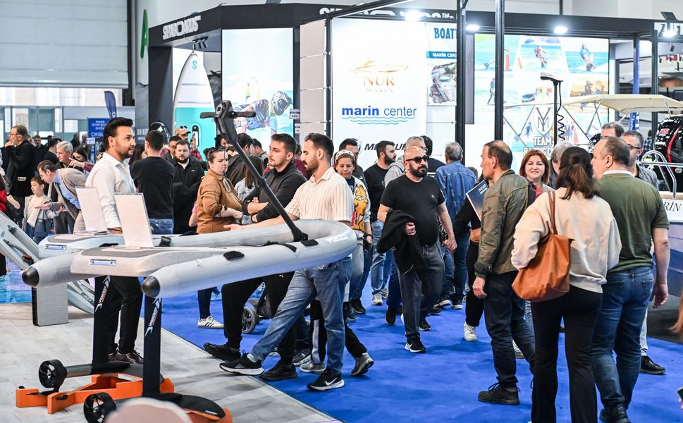 MAST İzmir Boat Show, yoğun bir ilgiyle devam ediyor