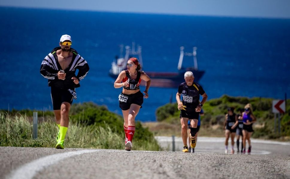 Uluslararası Bozcaada Yarı Maratonu 1300 Sporcuyu Bir Araya Getirdi