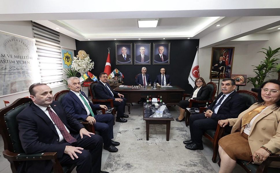 Bakan Ömer Bolat’tan Gaziantep’te MHP İl Başkanlığına ziyaret