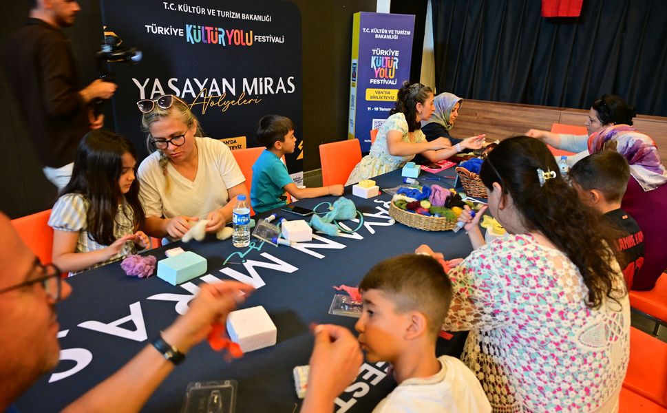 Van’ın Zengin Kültürel Mirası Kültür Yolu Festivali İle Geleceğe Taşınıyor