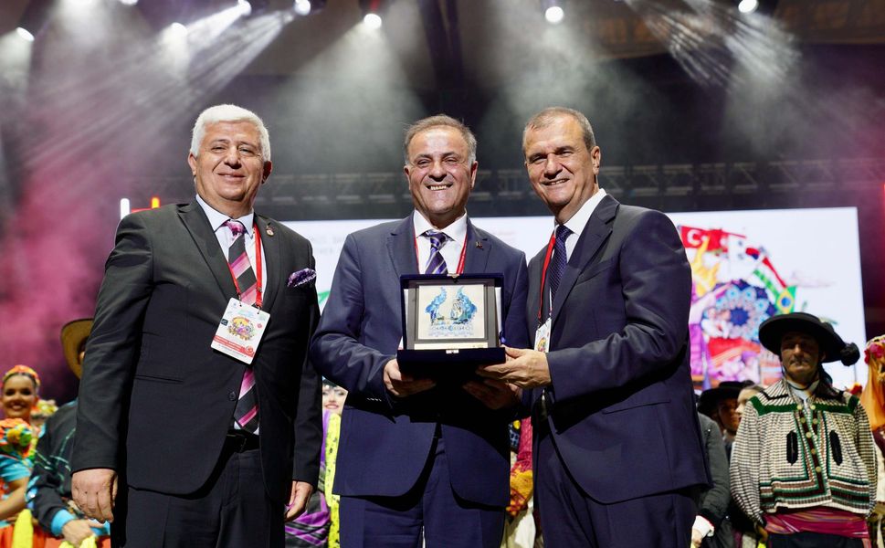 27. Uluslararası İstanbul Büyükçekmece Kültür ve Sanat Festivali Görkemli Törenle Başladı