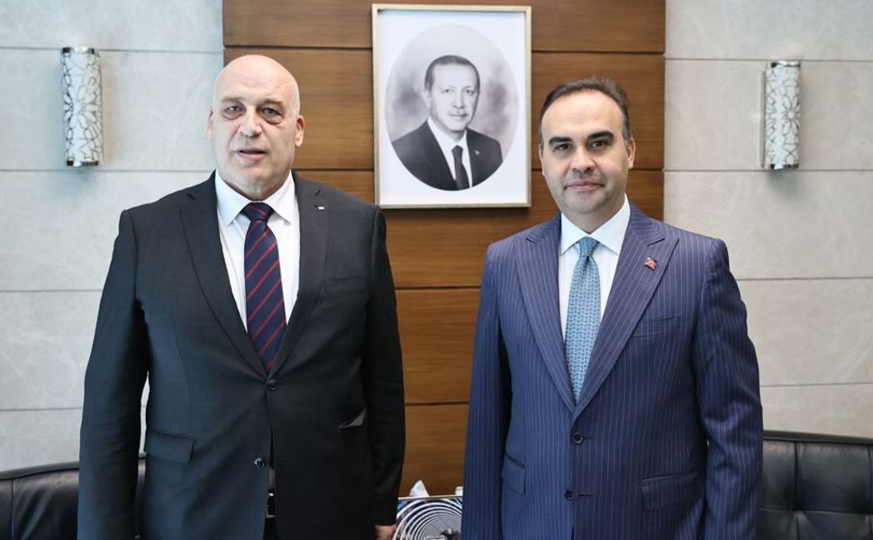 Bakan Kacır Yedi ülkenin büyükelçisiyle görüştü