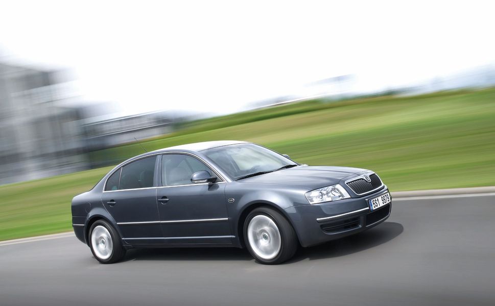 Škoda Superb 25 Yıldır Konfor ve Teknolojinin Simgesi