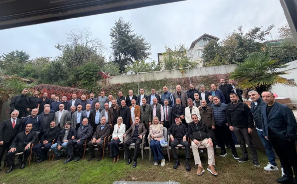 İSO seçimlerine saatler kala Adnan Dalgakıran cephesinden birlik fotoğrafı