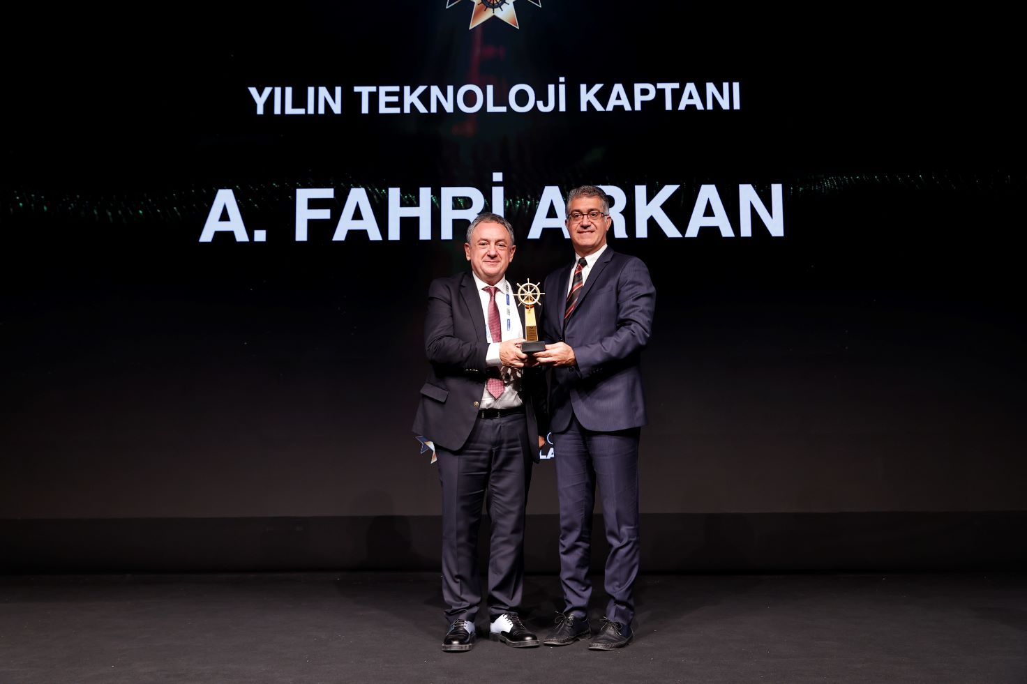 Yılın Teknoloji Odulu A Fahri Arkan