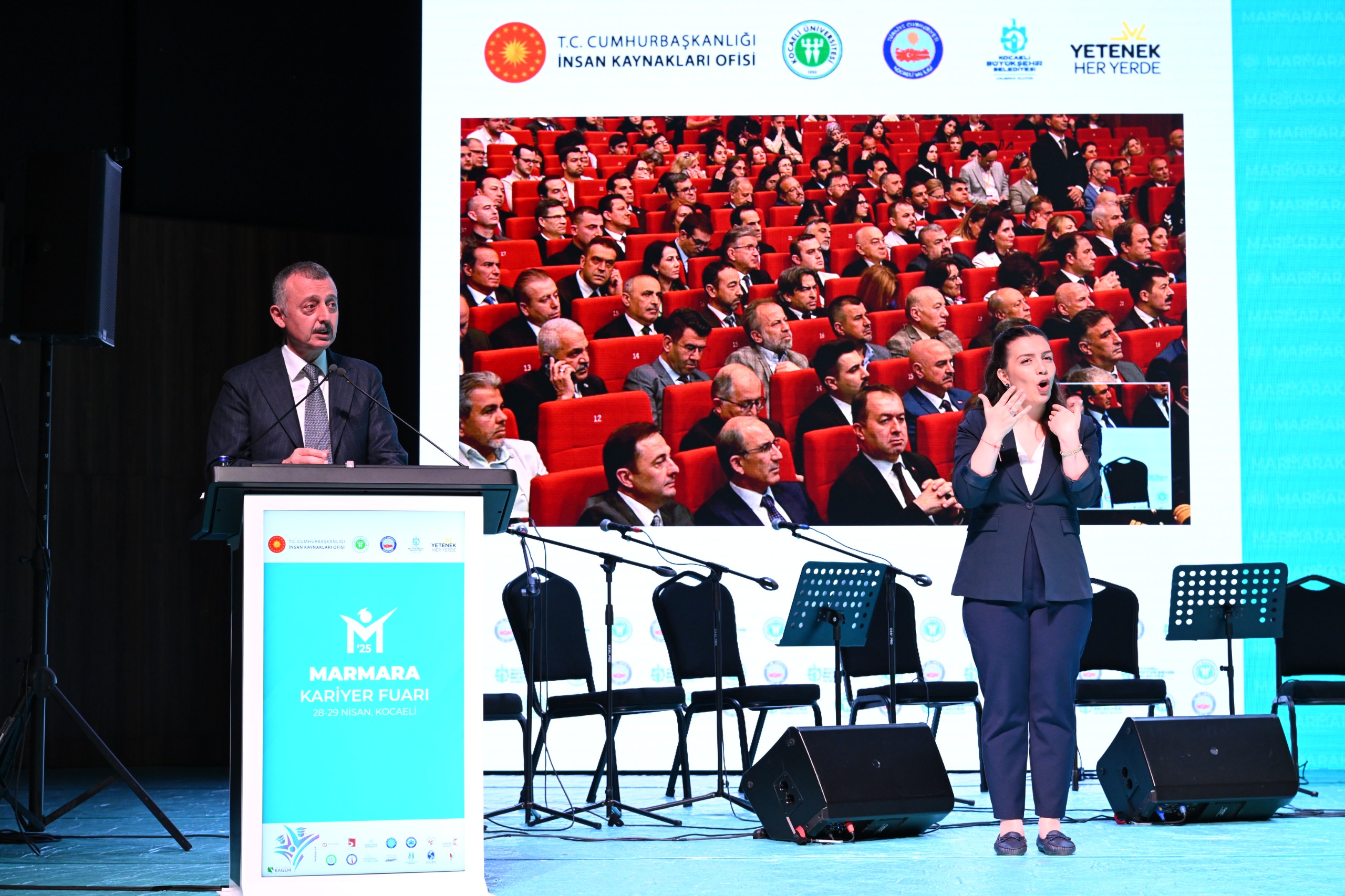 Kocaeli Büyükşehir Belediye Başkanı Tahir Büyükakın 125317099