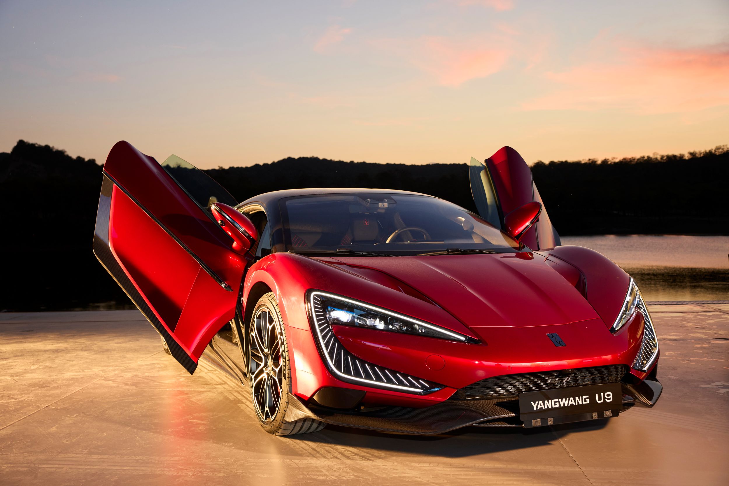 1757583416 Y A N G W A N G U9 3