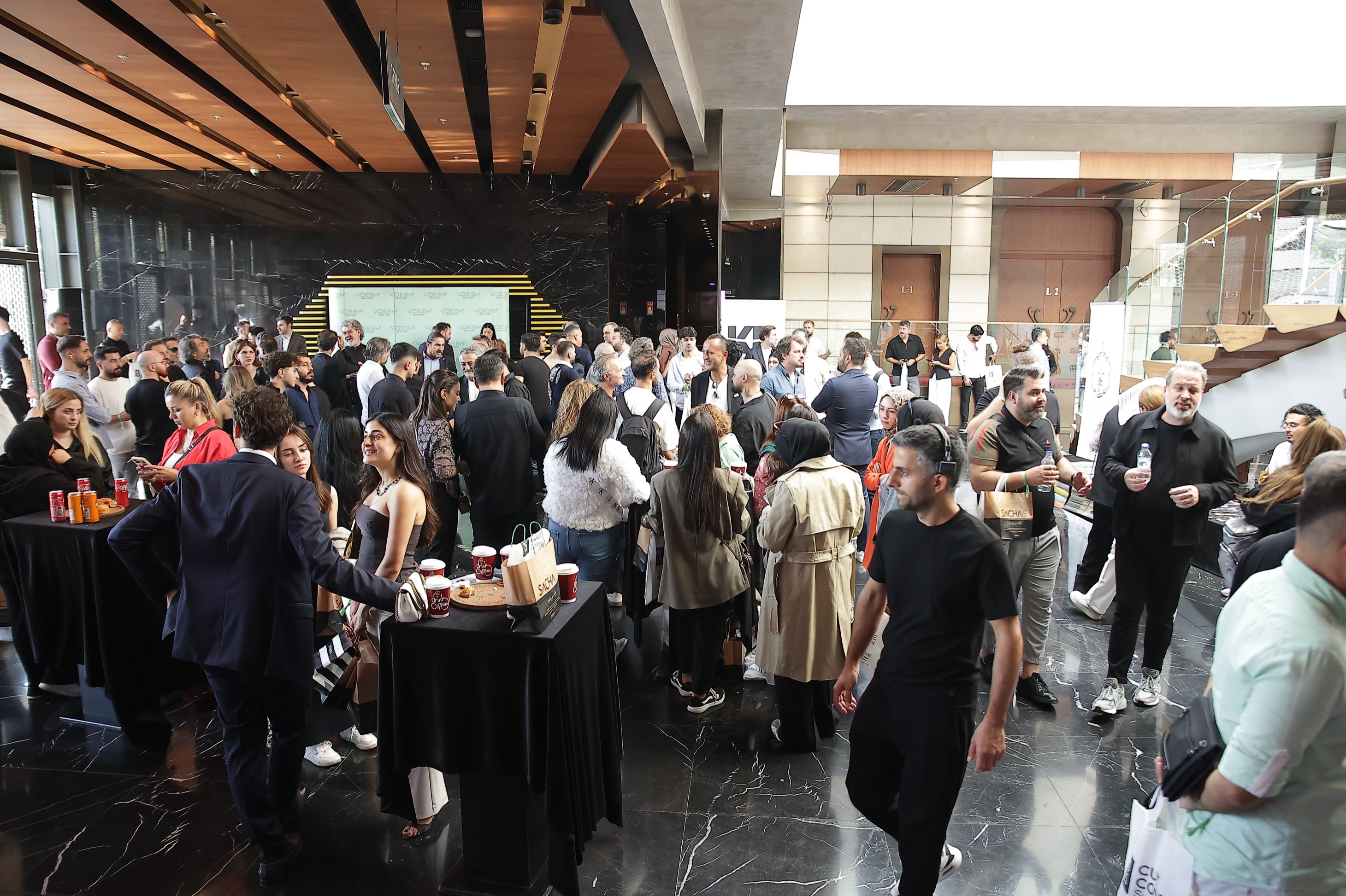 1758872674 808 A0985