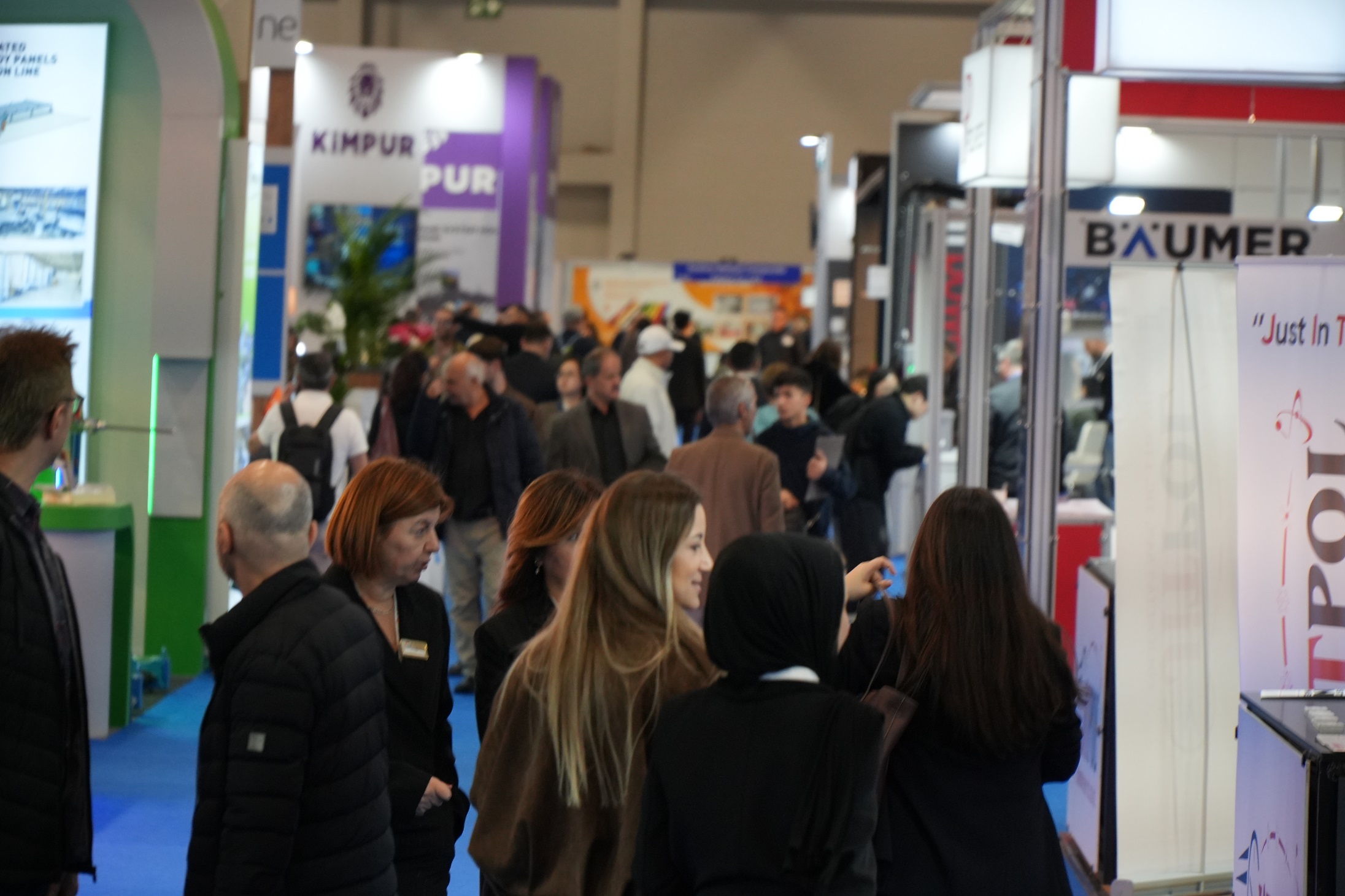 1764163501 D S C09735