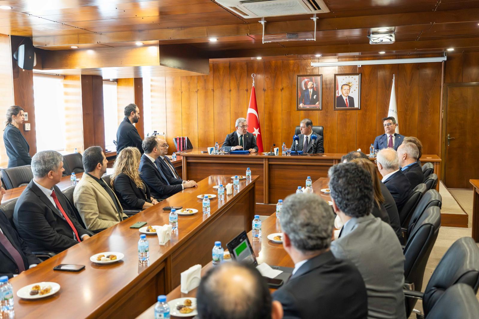 1766826635 P H O T O 2025 12 26 19 04 12 4