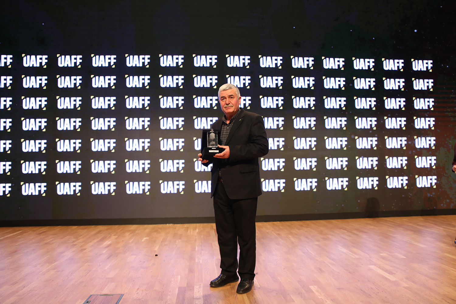 O K S İ J E N A D A M A B D U L L A H K A R A T A Ş 081944104