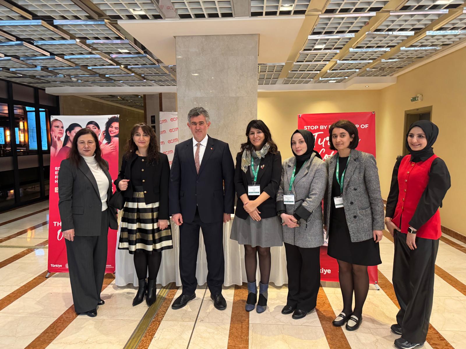 1770879094 B Y Kel I Ve M Avir Toplu Fotograf