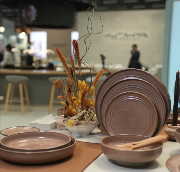 Kütahyaporselen.png Fe.png Fe