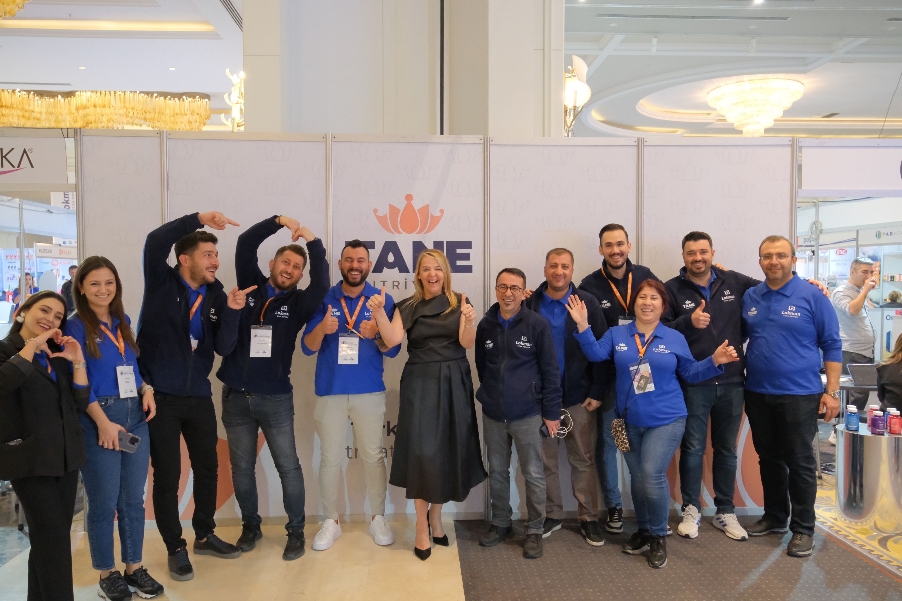 Lokman Group Y K Baskani Hatice Oz (Ortada) Toplu 1