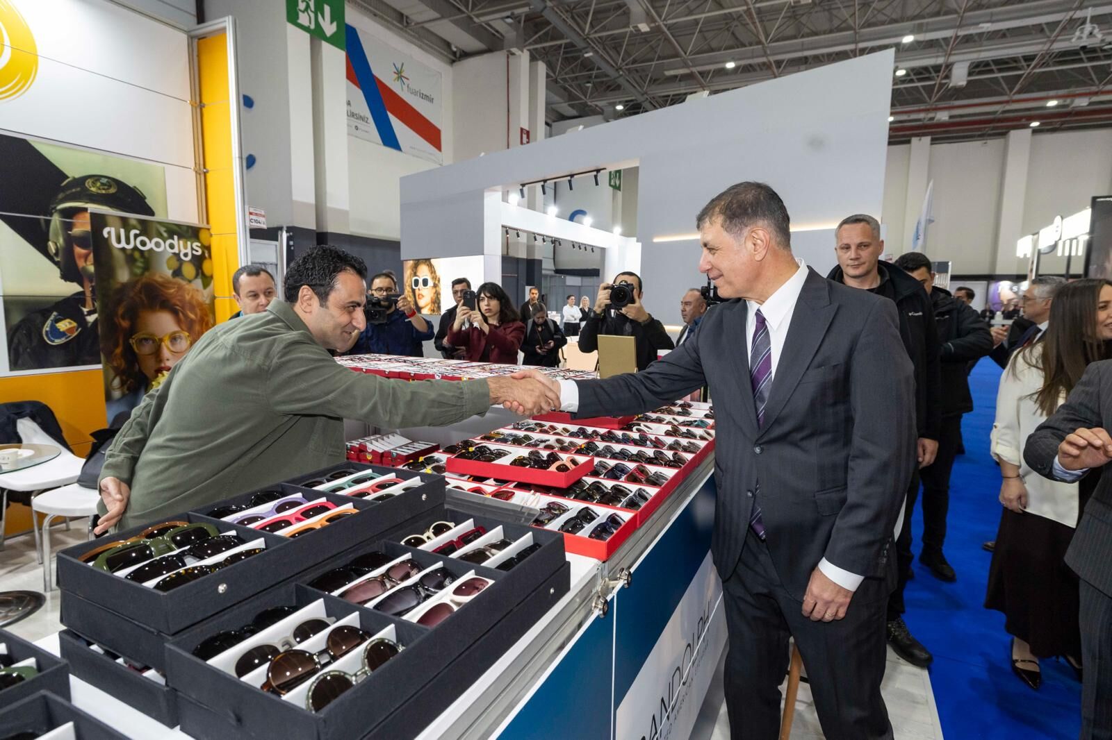 1774613589 Optic World 4