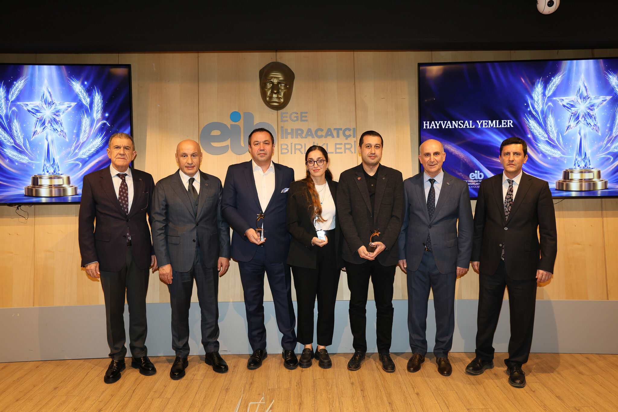 1775055195 H A Y V A N S A L Y E M L E R1