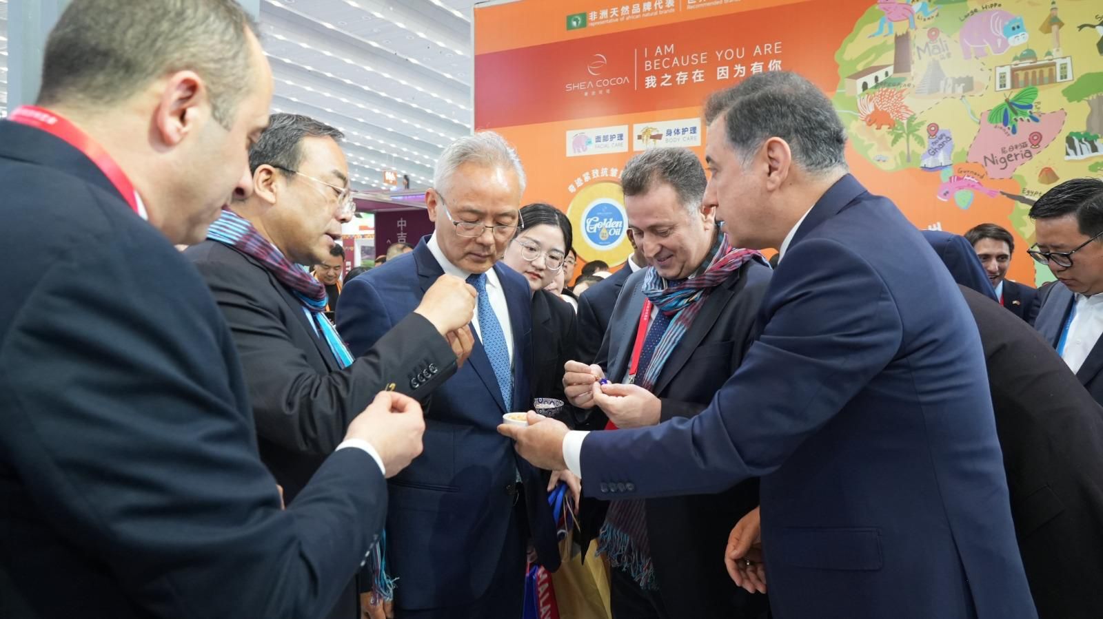 1776486547 T R A B Z O N4