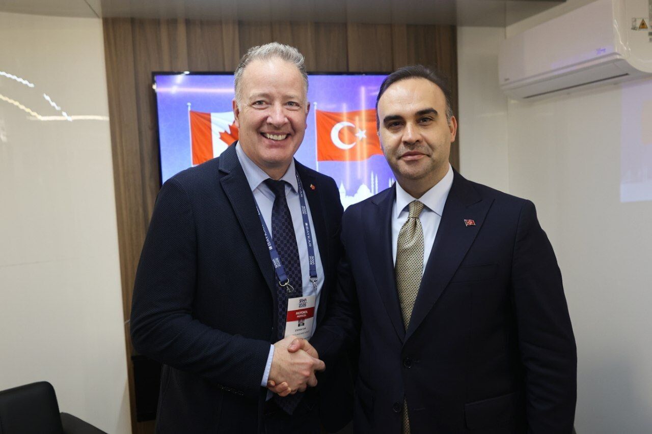 Sn Bakan Kacır Ve Kanada Savunma Tedarikinden Sorumlu Devlet Bakanı Sayın Stephen Fuhr-1