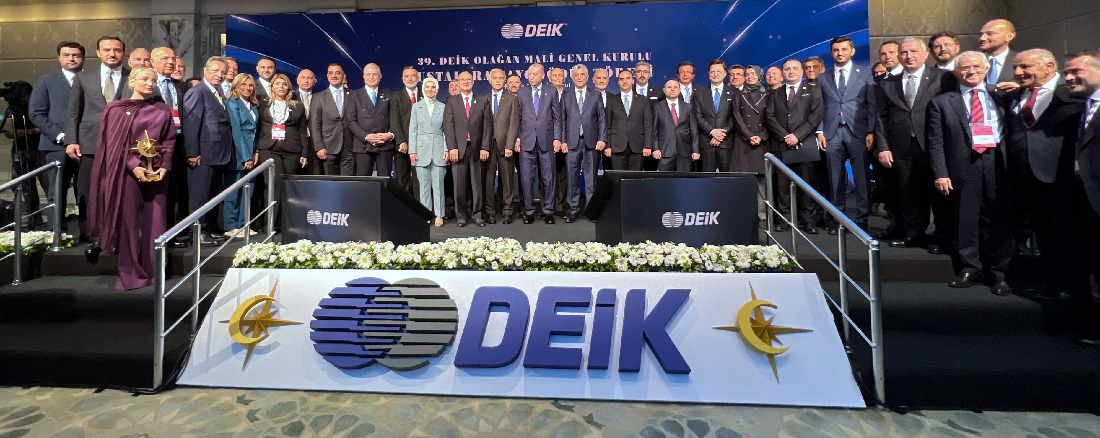 DEİK 5. Ustalara Saygı Ödülleri’nde İş Dünyasının Duayenleri Onurlandırıldı