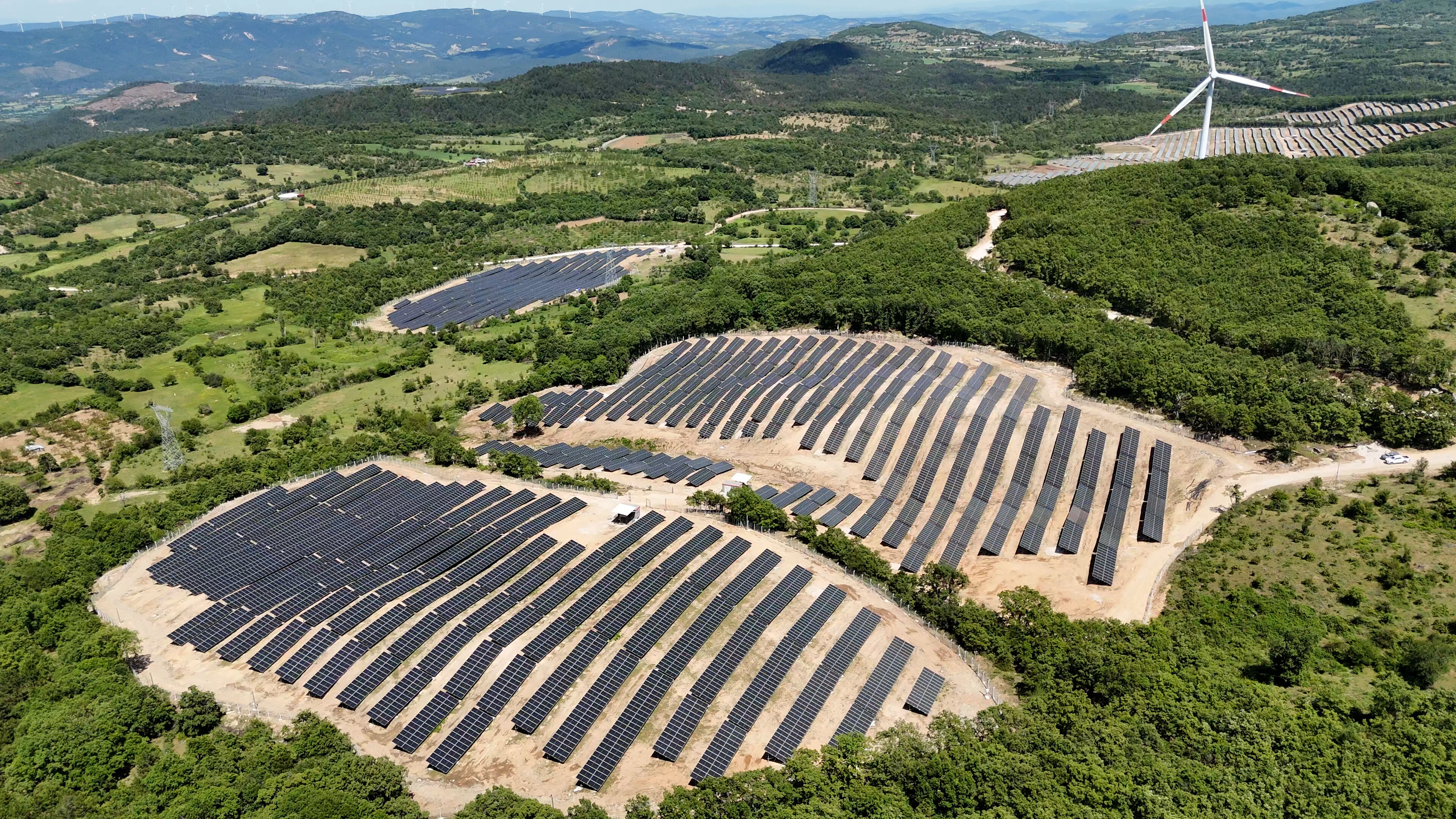 1779621300 1758437093 Akfen Yenilenebilir Enerji Anakkale Hibrit Santral 1