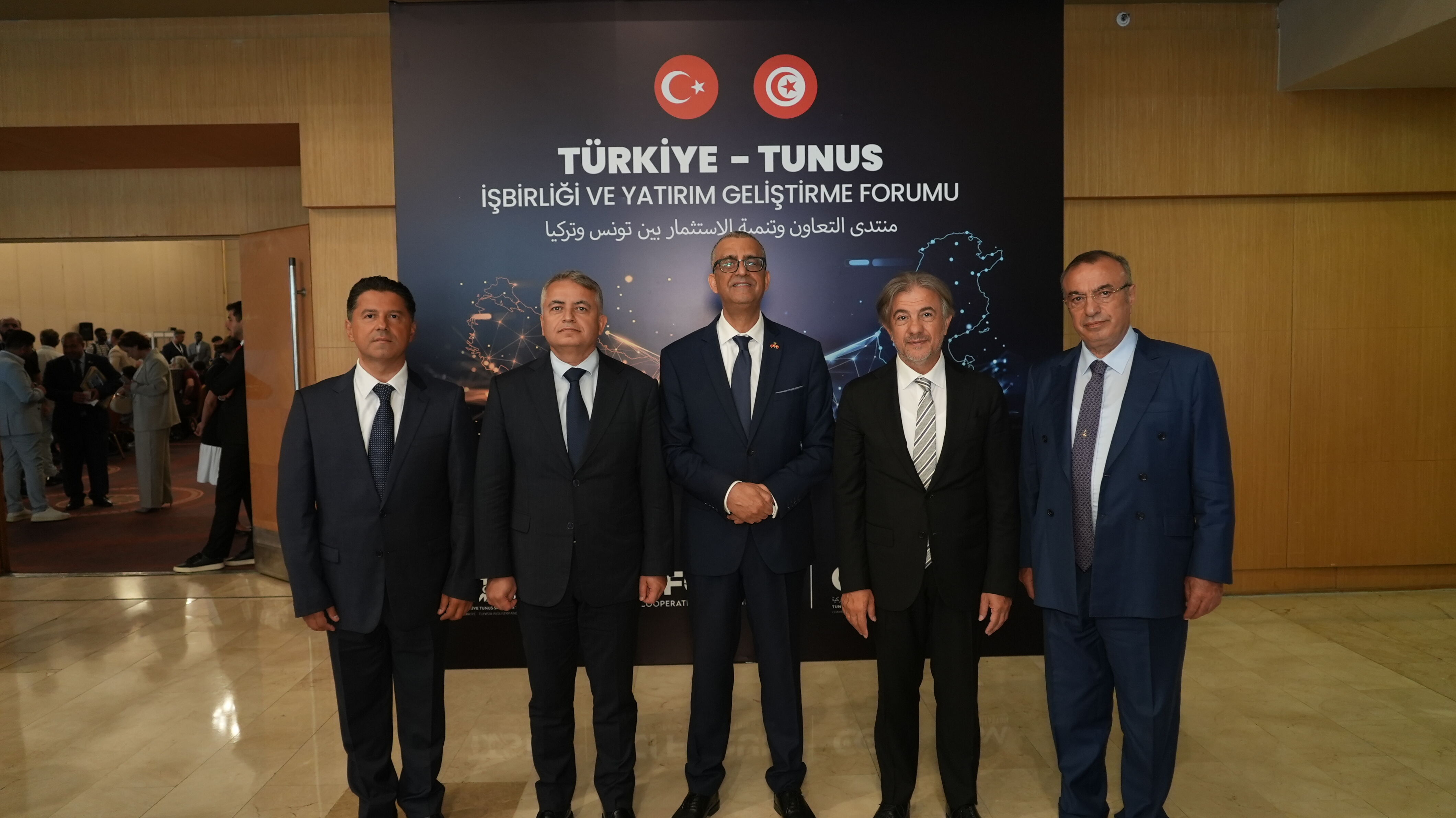 Türkiye-Tunus İşbirliği ve Yatırım Geliştirme Forumu İstanbul'da Düzenlendi