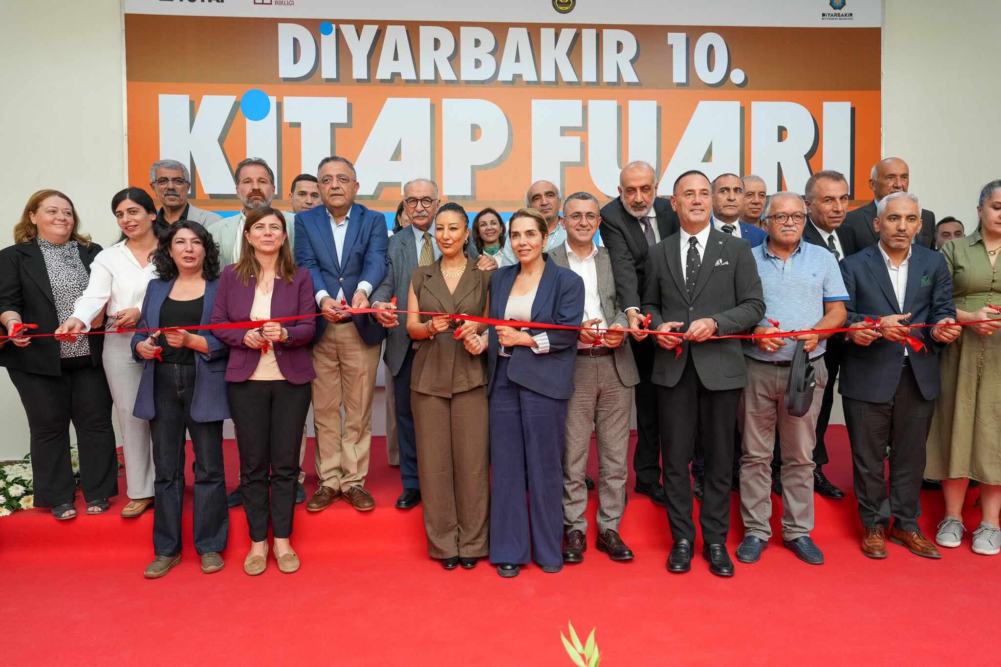 Diyarbakır Kitap Fuarı 10. Yılında Kitapseverlerle Buluştu