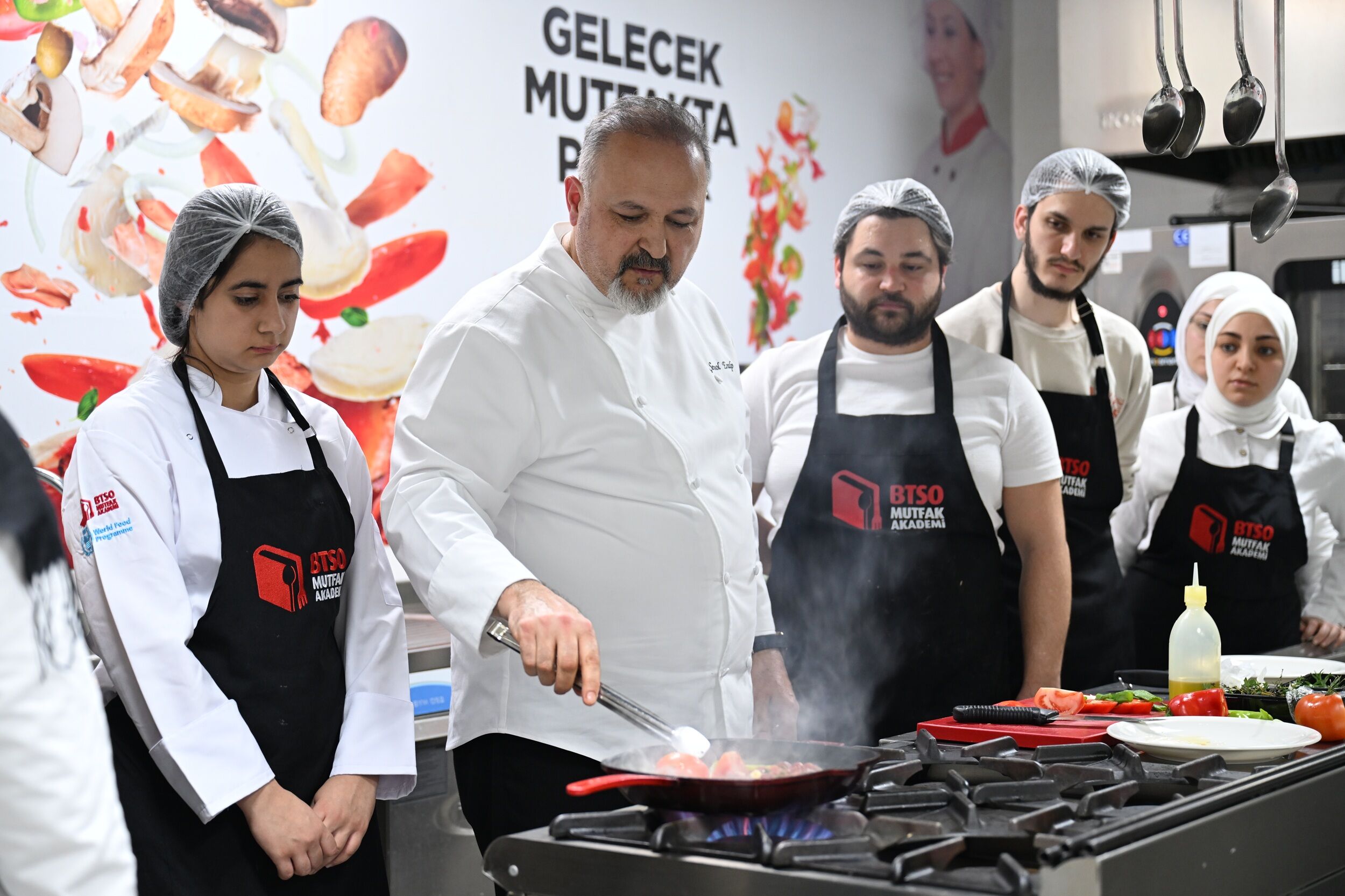 BTSO Mutfak Akademi’den Girişimciliğe Uzanan Başarı Hikâyeleri